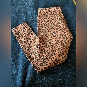Leopard print leggings